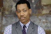 Tyler James Williams em foto de divulgação da série 'Criminal Minds' (CBS Photo Archive/Getty Images/VEJA)